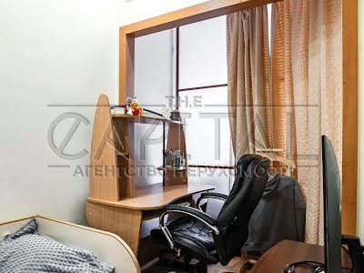 квартира за адресою Дмитрівська вул., 69