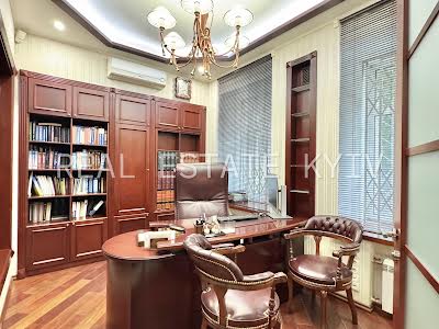 комерційна за адресою В'ячеслава Липинського вул. (Чапаєва), 9