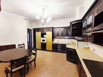 квартира за адресою Київ, Старонаводницька вул., 6-Б