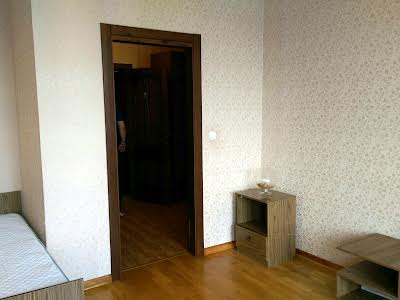 квартира за адресою Осіння вул., 33