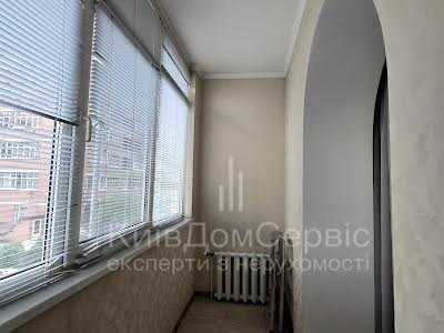 квартира за адресою Дмитрівська вул., 9-11