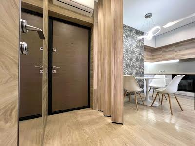 квартира за адресою Салютна вул., 2к22