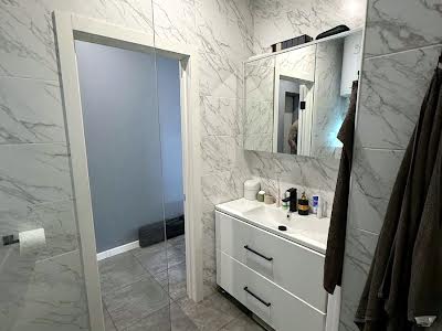 квартира за адресою Миру просп., 6