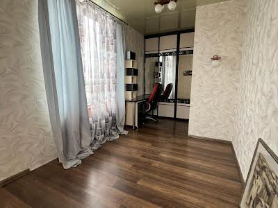 квартира за адресою Богатирська вул., 6-А