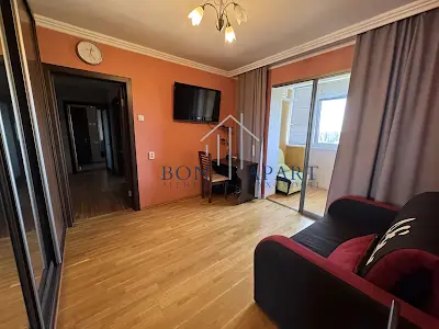 квартира за адресою Салютна вул., 42/46