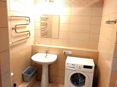 квартира за адресою Ревуцького вул., 7в