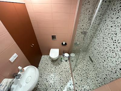 комерційна за адресою Регенераторна вул., 4