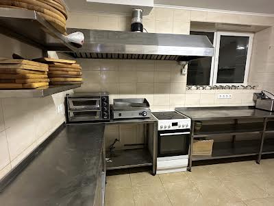 комерційна за адресою Джерельна вул., 8