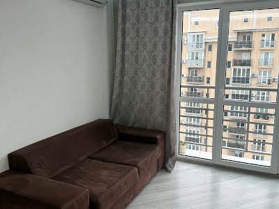 квартира за адресою Метрологічна вул., 8
