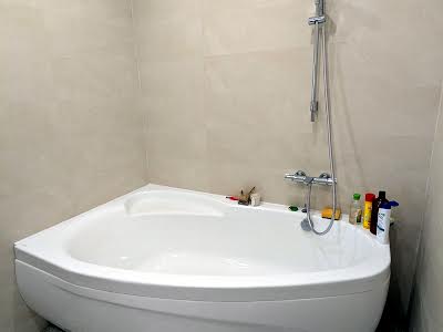 квартира за адресою с. Святопетрівське, Тараса Шевченка бульв., 5