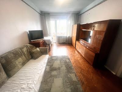 квартира за адресою Верховної Ради бульв., 3