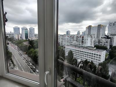 квартира по адресу Вячеслава Черновола ул., 27