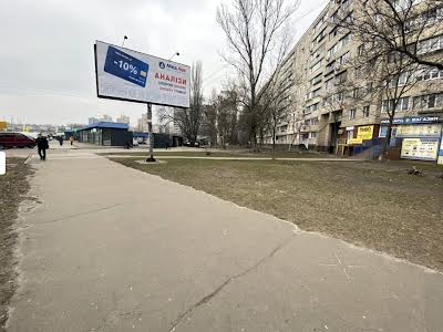 комерційна за адресою Симиренка вул., 5