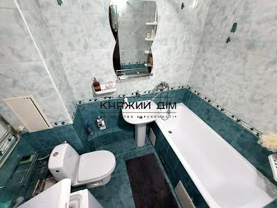 квартира за адресою Василя Касіяна вул., 2-Б