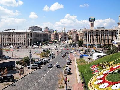 комерційна за адресою майдан Незалежності пл., 2
