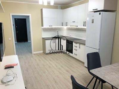 квартира за адресою Олександра Олеся вул., 4
