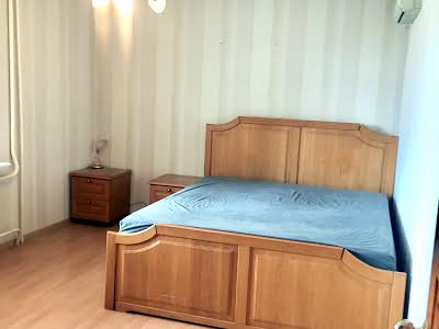 квартира за адресою Вахтанга Кікабідзе вул. (Булгакова), 18