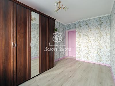 квартира за адресою Академіка Заболотного вул., 136а