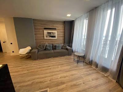 квартира по адресу Антоновича, 74