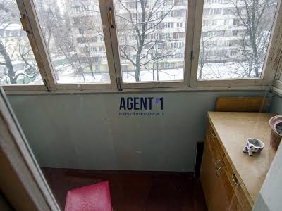 квартира за адресою Верховинна вул., 87