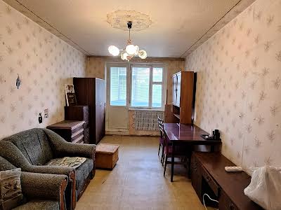 квартира за адресою Електровозна вул., 21