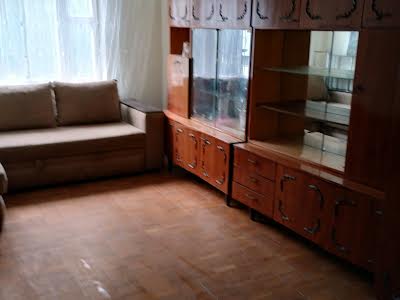 квартира за адресою Академіка Булаховського вул., 42/43