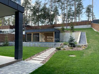 дом по адресу вул. Квітнева