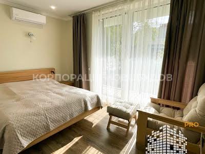 квартира по адресу Габора Дойко ул., 10