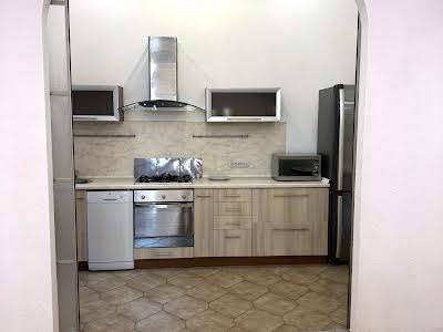 квартира за адресою Шота Руставелі вул., 34