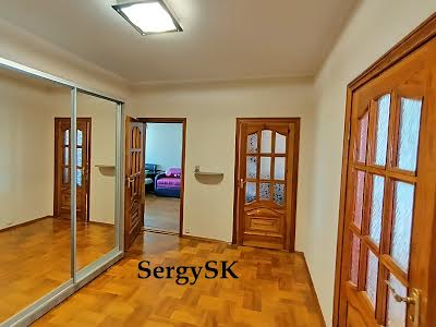 квартира за адресою Анни Ахматової вул., 23