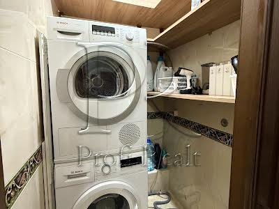 квартира за адресою Регенераторна вул., 4 к1