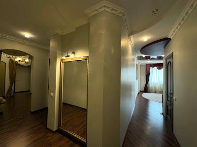 квартира за адресою Верховинна вул., 37
