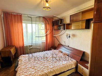 квартира за адресою Дарницький бульв., 9