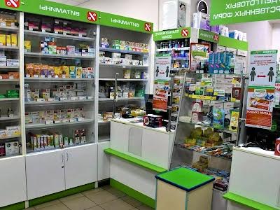 комерційна за адресою просп. Леся Курбаса, 1 к2