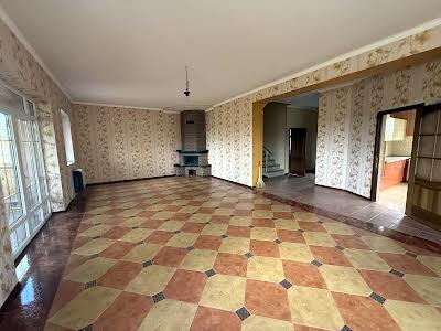 дом по адресу Достоинства ул. (Жертв Революції), 67-А