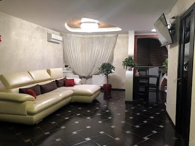квартира по адресу Леси Украинки ул., 20