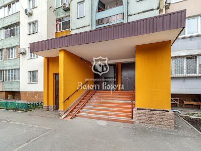 квартира по адресу Натальи Ужвий ул., 5
