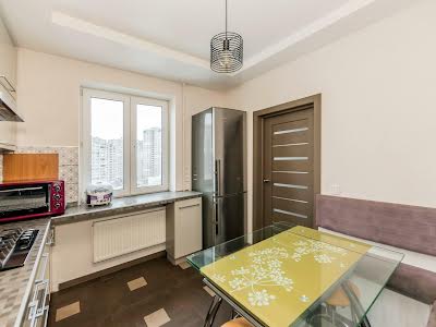 квартира за адресою Драгоманова вул., 25
