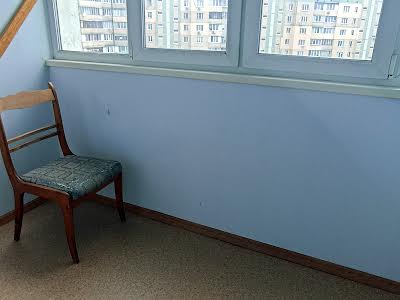 квартира за адресою Ревуцького вул., 18