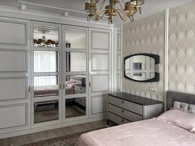 квартира за адресою Трускавецька вул., 8