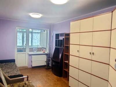 квартира за адресою Приозерна вул., 4