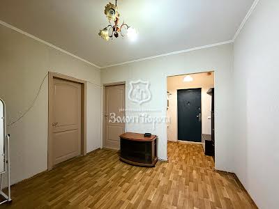 квартира за адресою Вишняківська вул., 13б