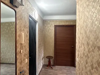 квартира за адресою Салютна вул., 21