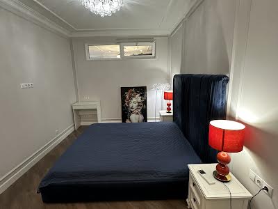 квартира по адресу Кловский спуск (Кловський), 7а