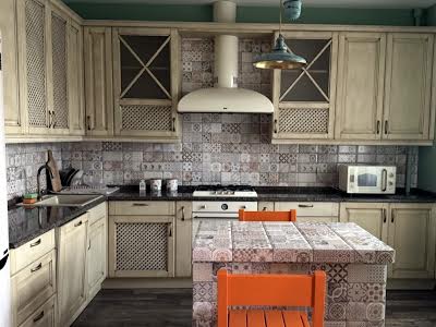 квартира за адресою Метрологічна вул., 11-В