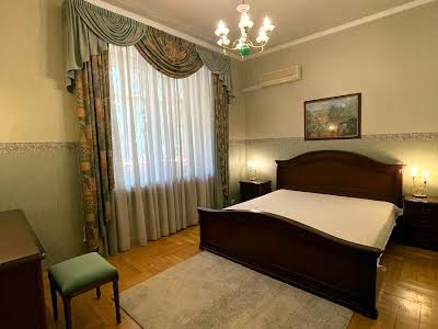квартира за адресою Обсерваторна вул., 10