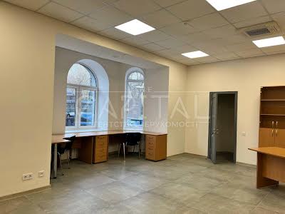 комерційна за адресою Київ, Михайла Грушевського вул., 34/1