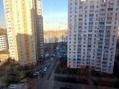 квартира по адресу Киев, Драгоманова ул., 2