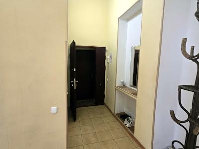 квартира за адресою Михайлівська вул., 24б