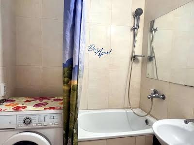 квартира по адресу Ревуцкого ул., 8